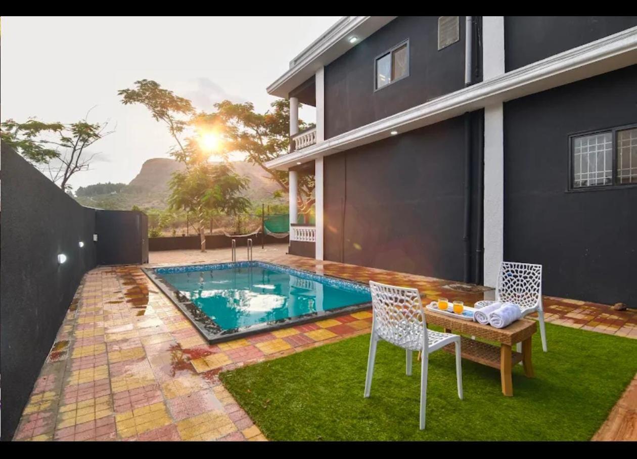 Empyrean Stay Ll 3Bhk Ll Black Horse Villa Ll Ac Ll Private Pool Ll Wifi II Lux Ll Lonavala Bagian luar foto