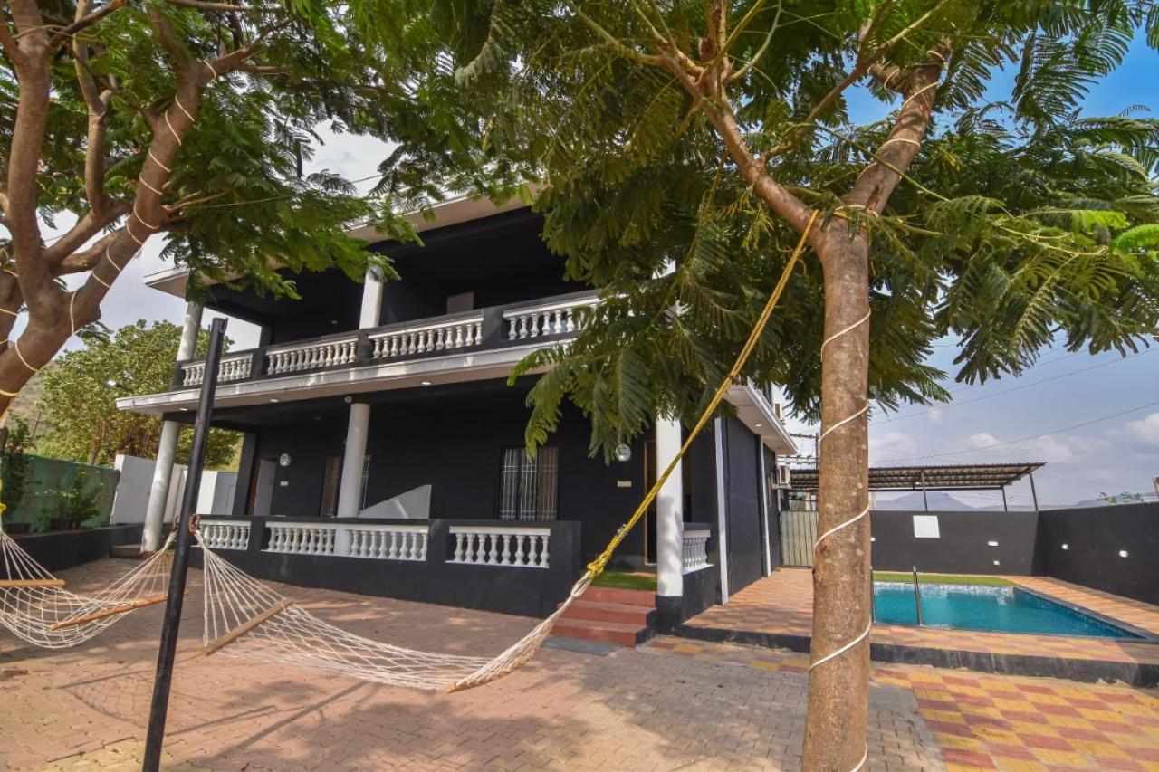 Empyrean Stay Ll 3Bhk Ll Black Horse Villa Ll Ac Ll Private Pool Ll Wifi II Lux Ll Lonavala Bagian luar foto