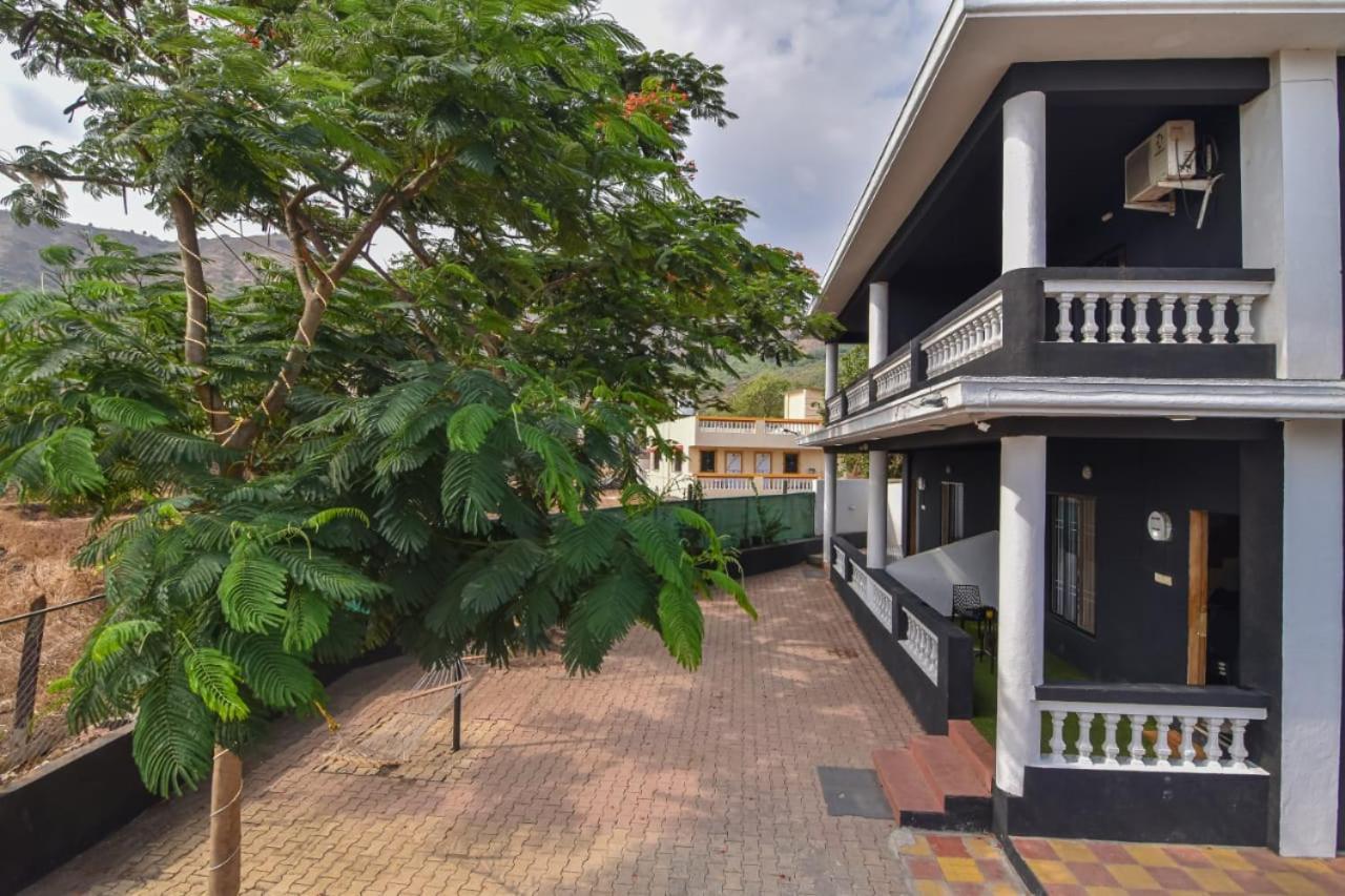 Empyrean Stay Ll 3Bhk Ll Black Horse Villa Ll Ac Ll Private Pool Ll Wifi II Lux Ll Lonavala Bagian luar foto