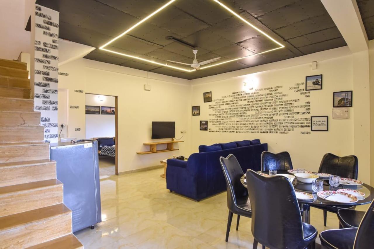 Empyrean Stay Ll 3Bhk Ll Black Horse Villa Ll Ac Ll Private Pool Ll Wifi II Lux Ll Lonavala Bagian luar foto