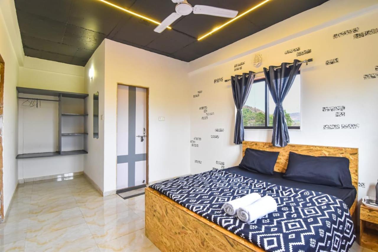 Empyrean Stay Ll 3Bhk Ll Black Horse Villa Ll Ac Ll Private Pool Ll Wifi II Lux Ll Lonavala Bagian luar foto