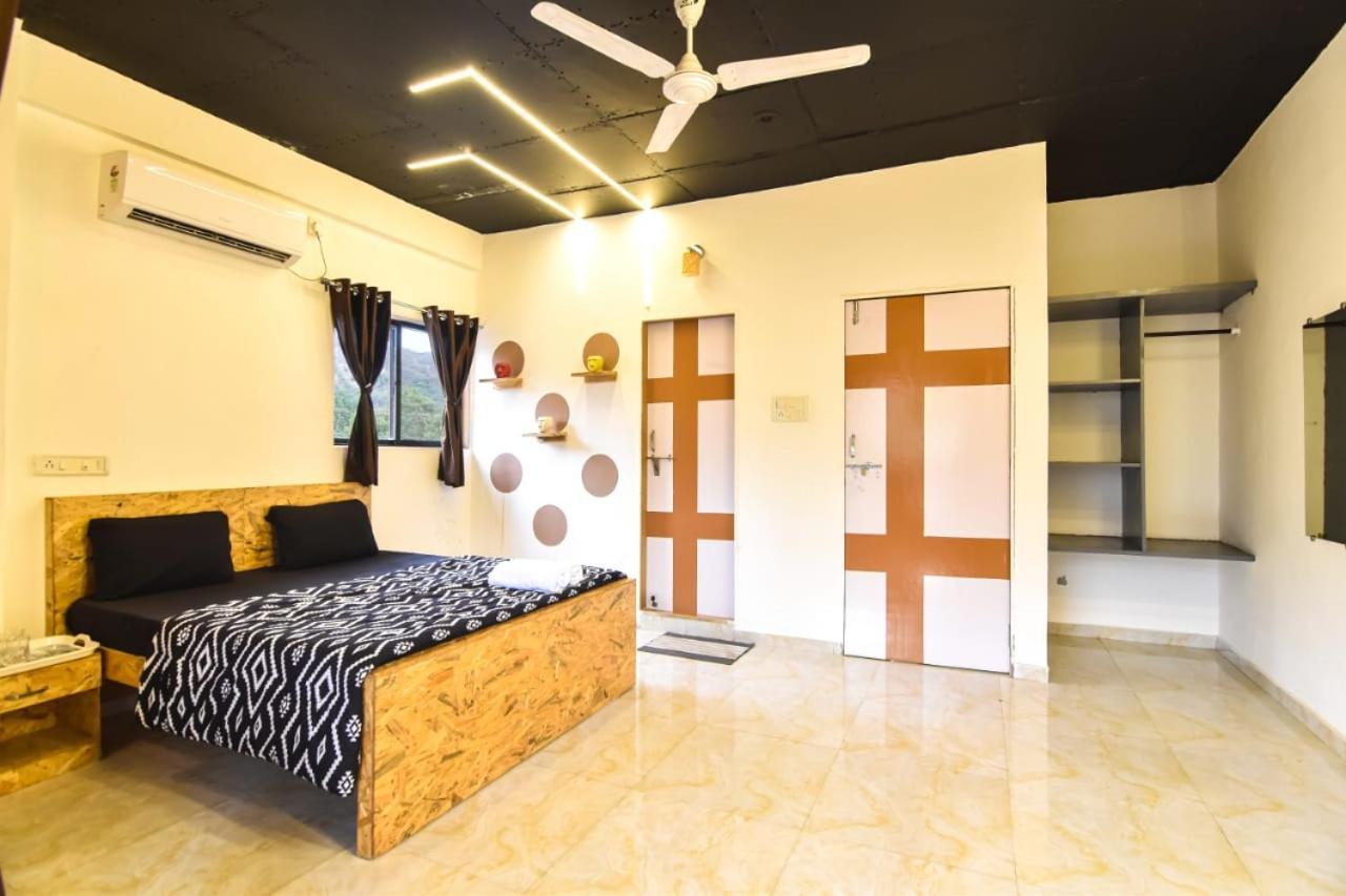 Empyrean Stay Ll 3Bhk Ll Black Horse Villa Ll Ac Ll Private Pool Ll Wifi II Lux Ll Lonavala Bagian luar foto